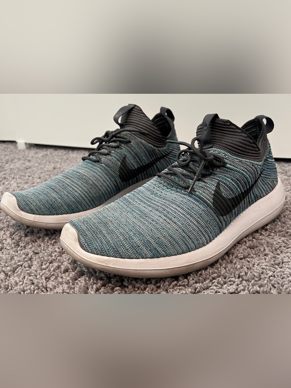 Nike Men’s FlyKnit Roshe Train/Run Shoe